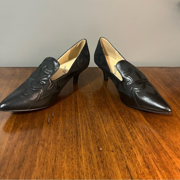Bellini Bengal Pumps Women's Size 7, black Pointy Toe Kitten Heel Slip On. - Picture 6 of 11